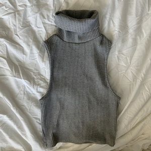 gray turtleneck tank top